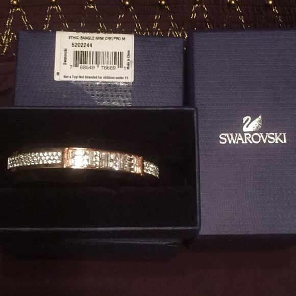 Swarovski Ethic Narrow bangle - Picture 6 of 10